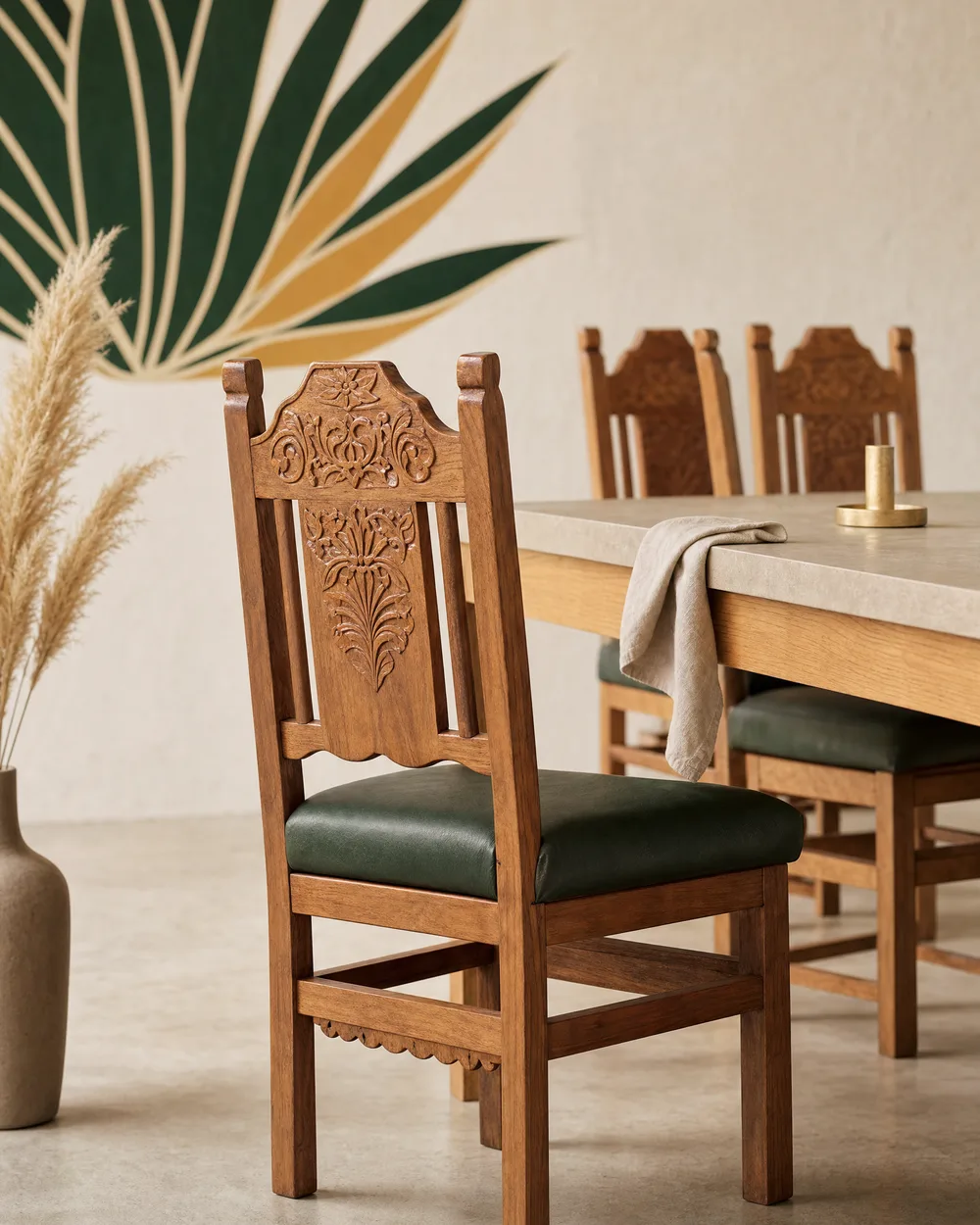 Estilo minimalista con sillas talladas de Muebles Mexicanos